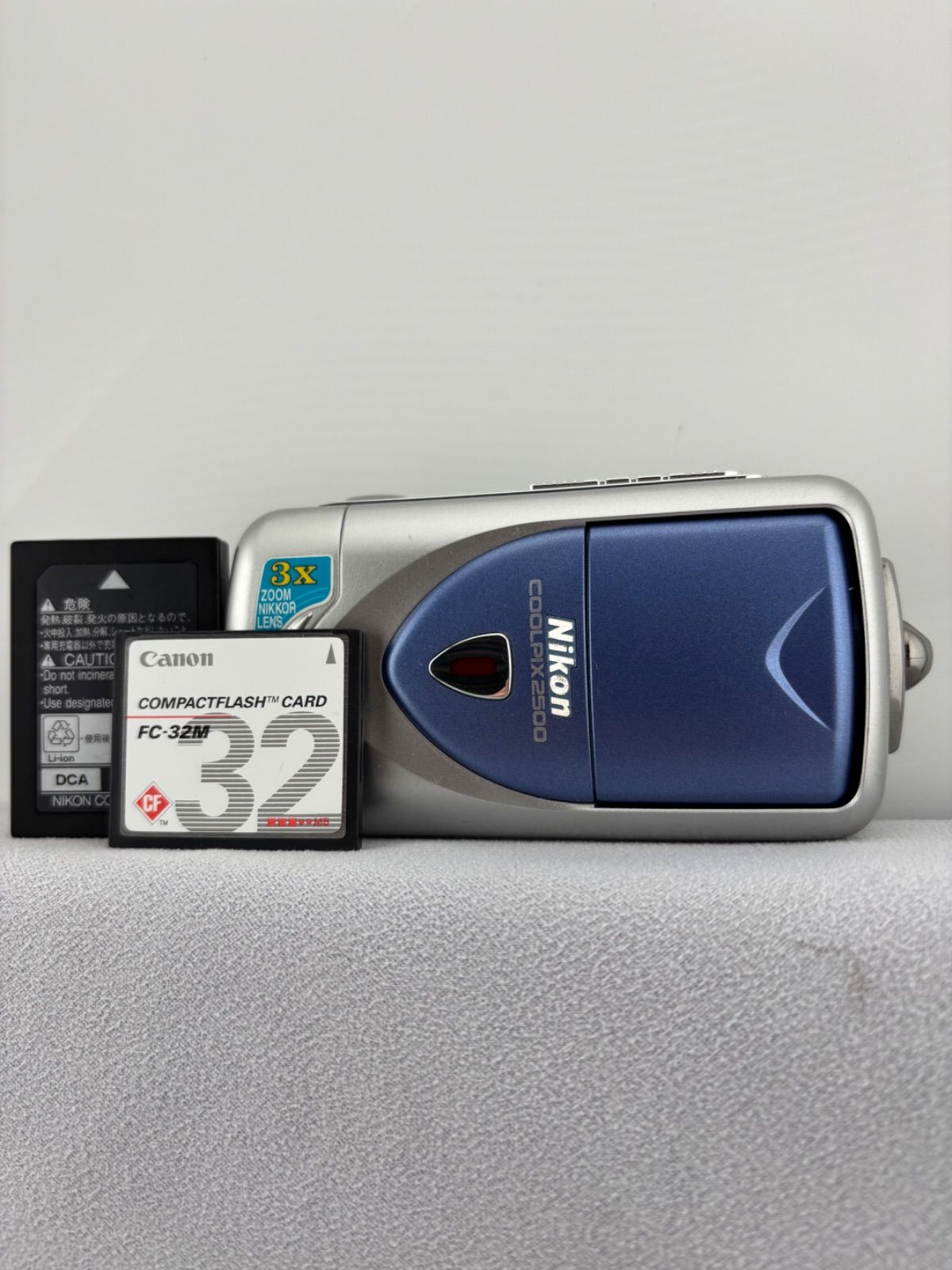 2113【美品、動作確認済み】 NIKON COOLPIX E2500 ブルー ニコン