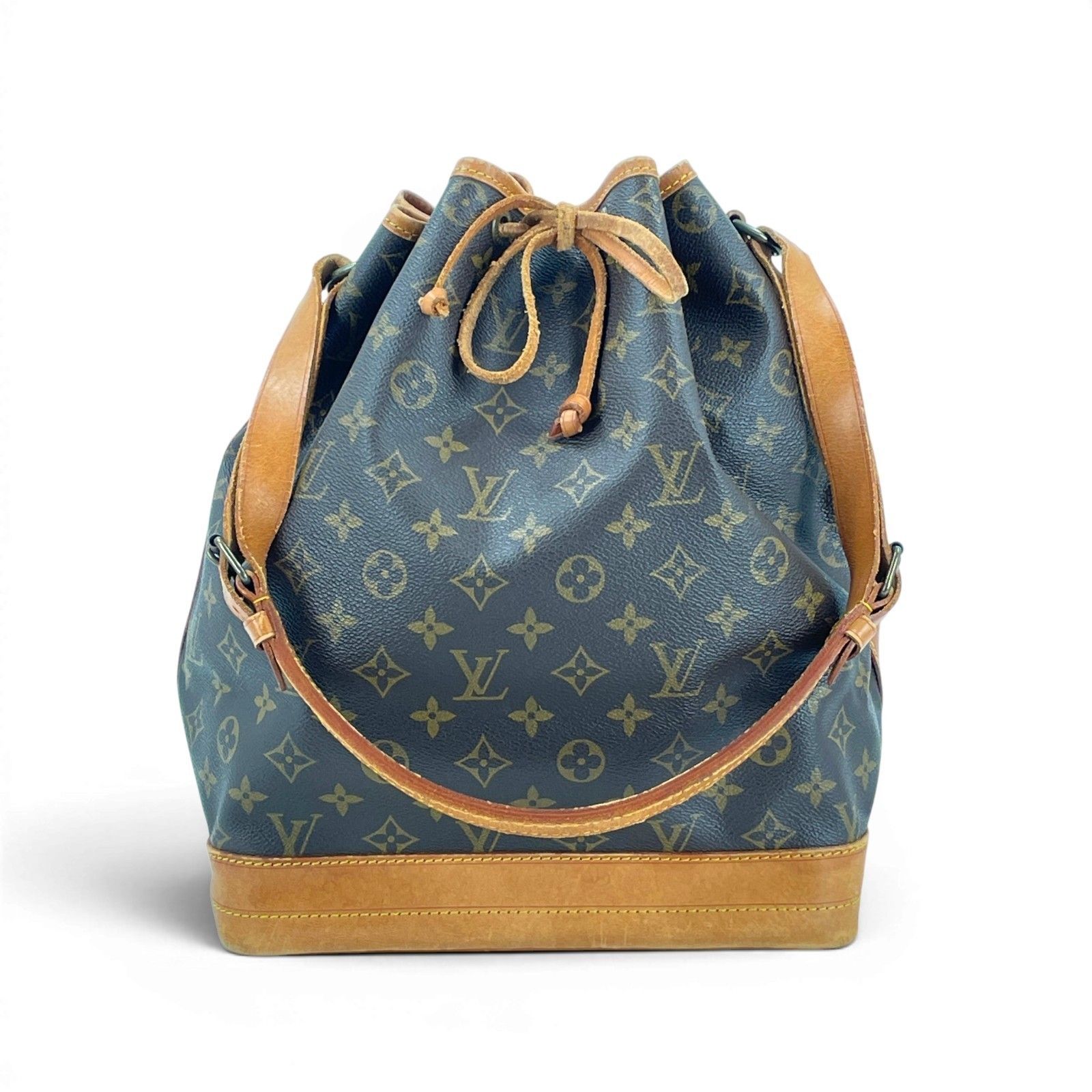 LOUIS VUITTON ノエ モノグラムキャンバス ショルダーバッグ バケットバッグ 巾着 M42224 51,000円