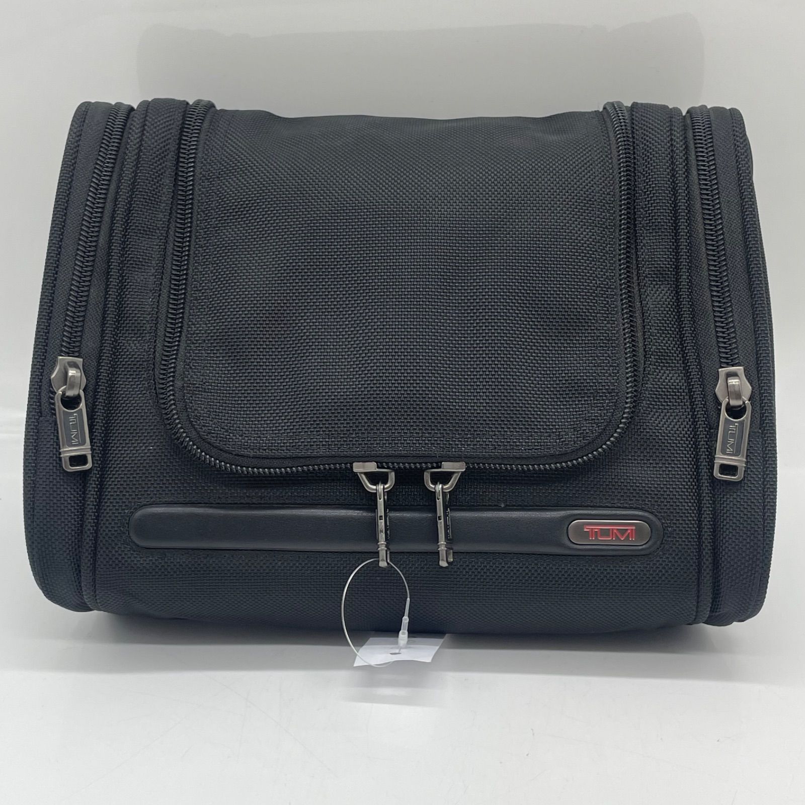 BN9743□TUMI Alpha 吊り下げ式 ハンギング トラベルキット トラベルポーチ ブラック ＃22191D4