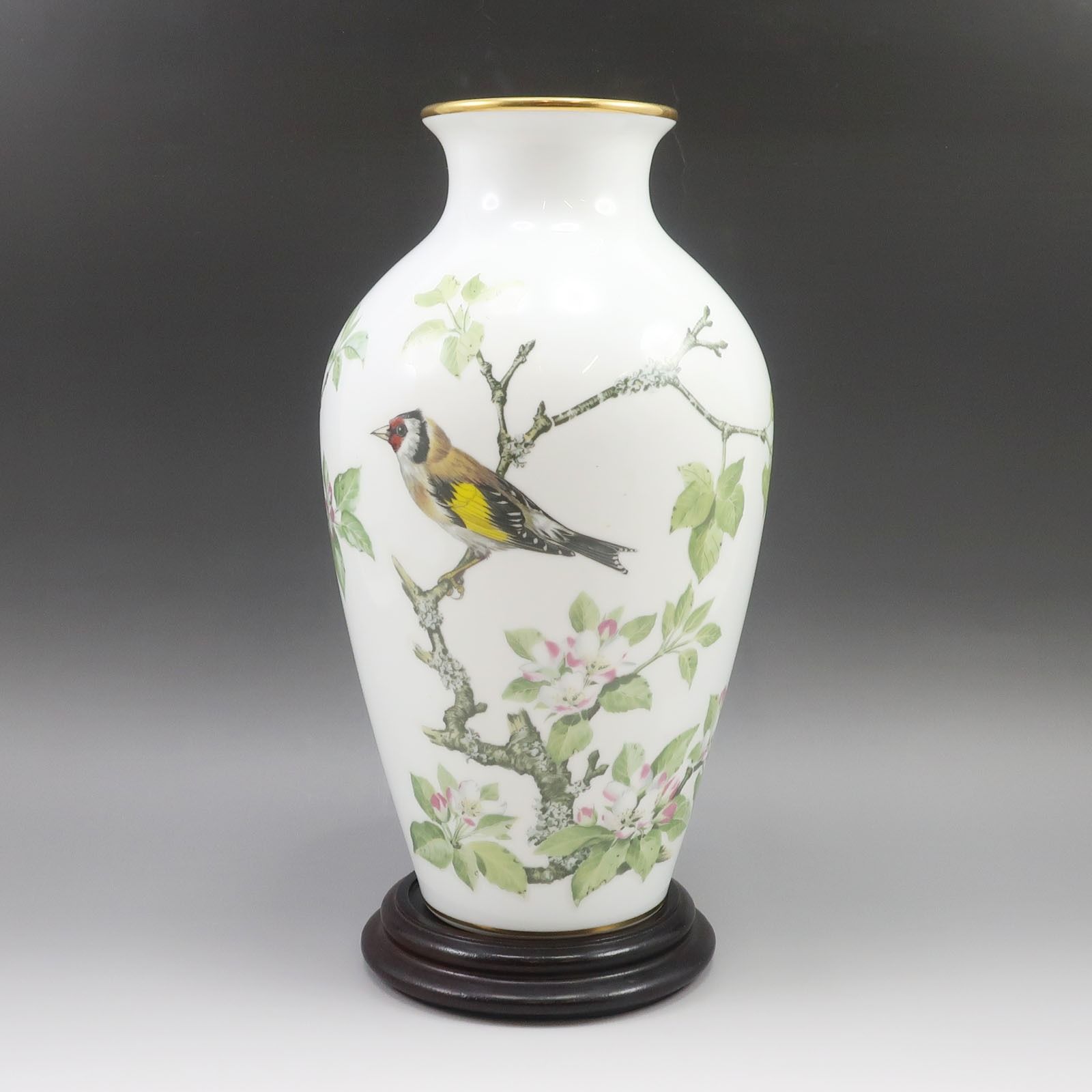 フランクリンポーセリン ベイジル・イード作 [草原の鳥」花瓶 木製花台付 _ 花瓶