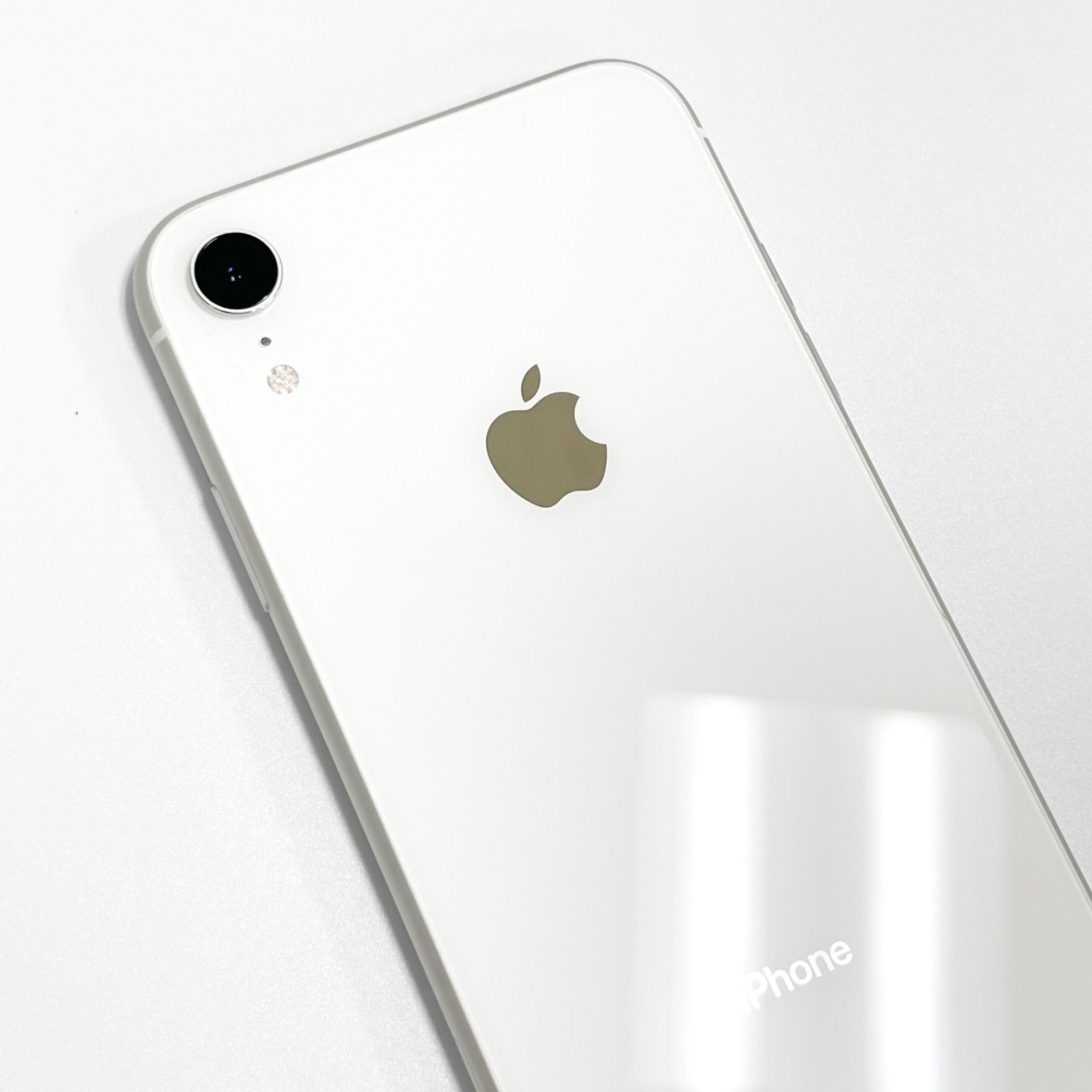 中古】iPhoneXR 64GB バッテリー95％ ホワイト docomo 本体 XR [0190