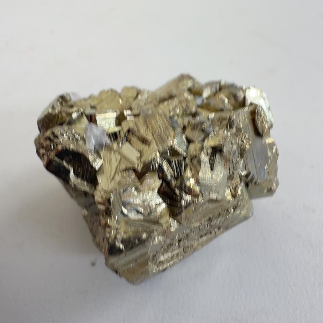 E35998】 黄鉄鉱 パイライト pyrite ペルー 天然石 鉱物