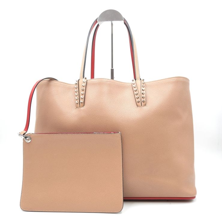 Christian Louboutin（クリスチャン・ルブタン）Cabata カバタ トートバッグ ポーチ付き スタッズ レザー ベージュ レディース 【中古】