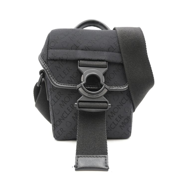 MONCLER（モンクレール）SPREAD クロスボディバッグ ショルダーバッグ ブラック ナイロン ロゴ総柄 メンズ レディース H209A6B00002 M2424【中古】