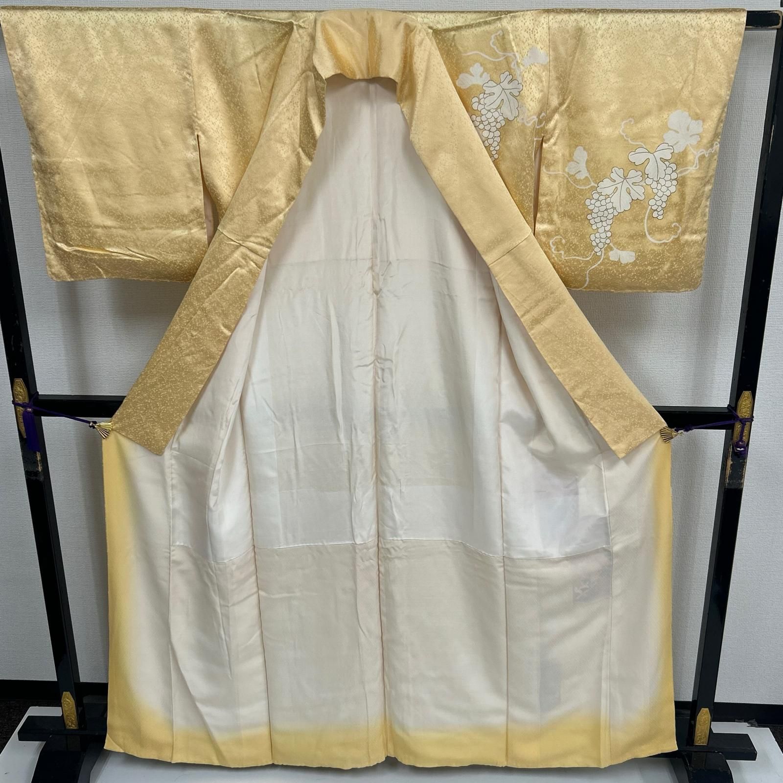 付下げ 金駒刺繍 金彩 葡萄の染め 紋無し 正絹 着物 MK-4196 - メルカリ