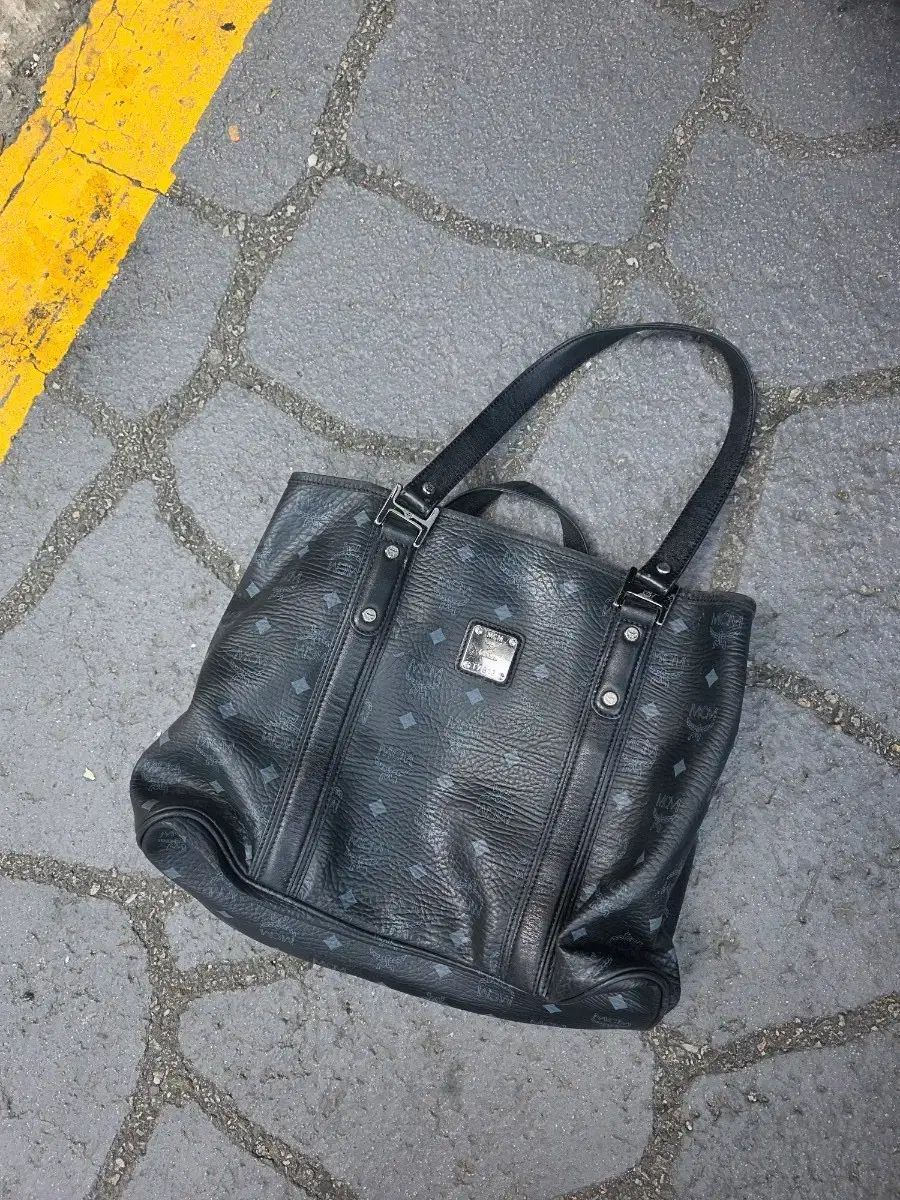 MCM ショッパーバッグ ブラック ビセトス