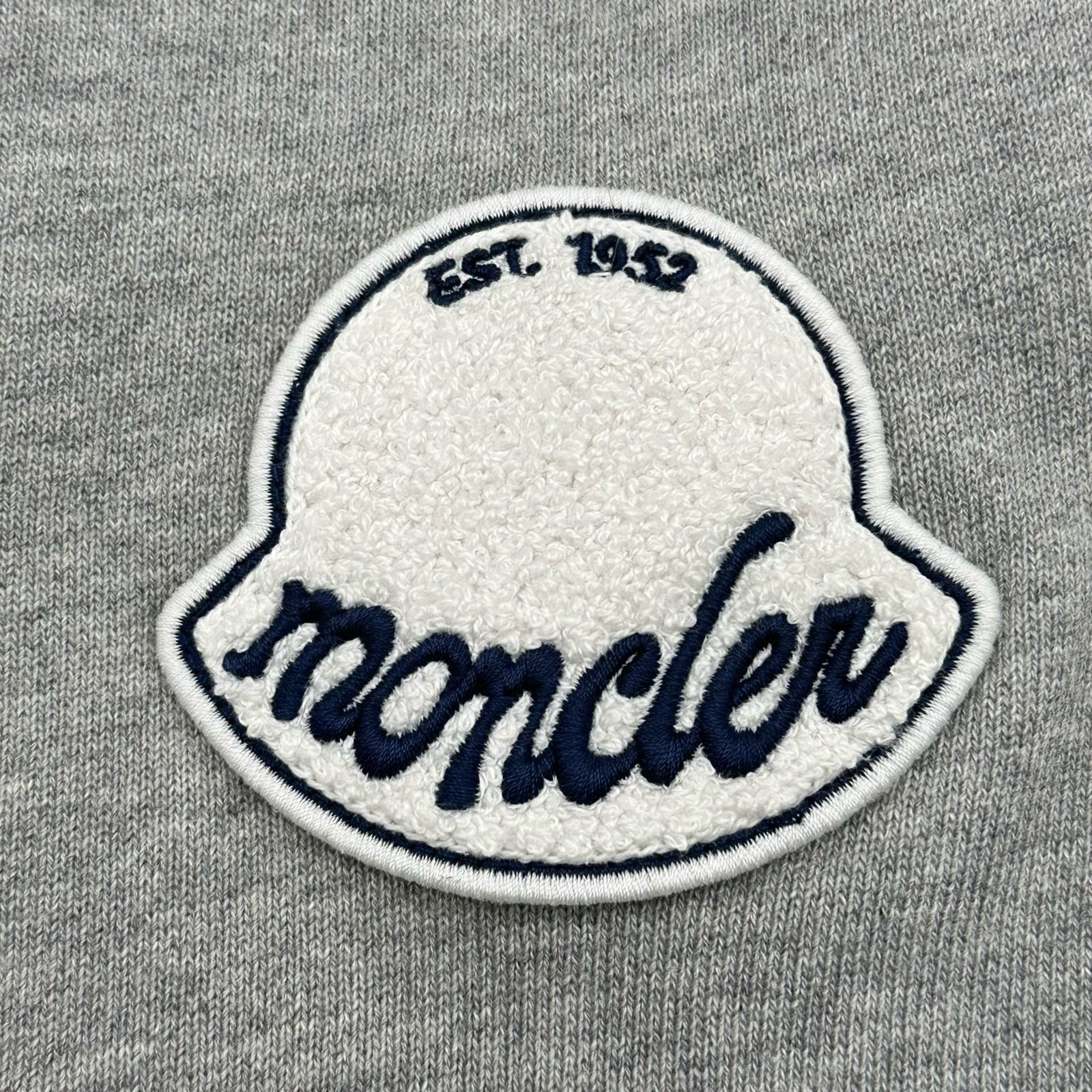 モンクレール MONCLER ロゴワッペンスウェットハーフパンツ グレー