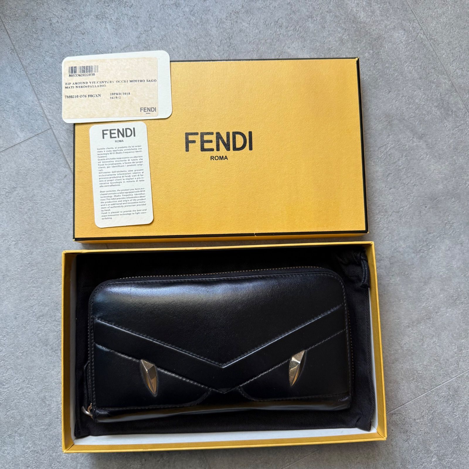 FENDI フェンディ バグズアイ モンスター レザー ラウンドファスナー長