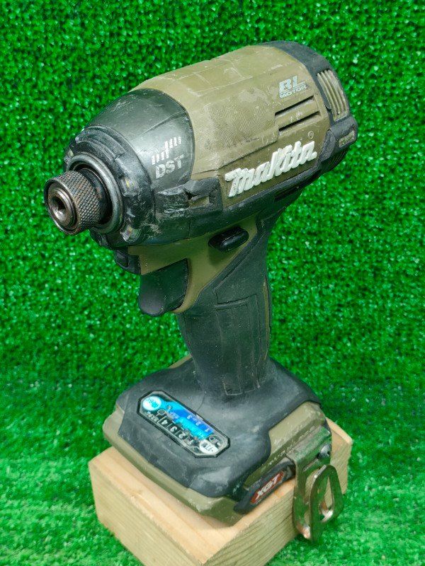 ◎マキタ(Makita) 充電式インパクトドライバ（オリ ーブ） 40Vmax TD002GZO 内部オーバーホール済み、動作確認済み 13,000円