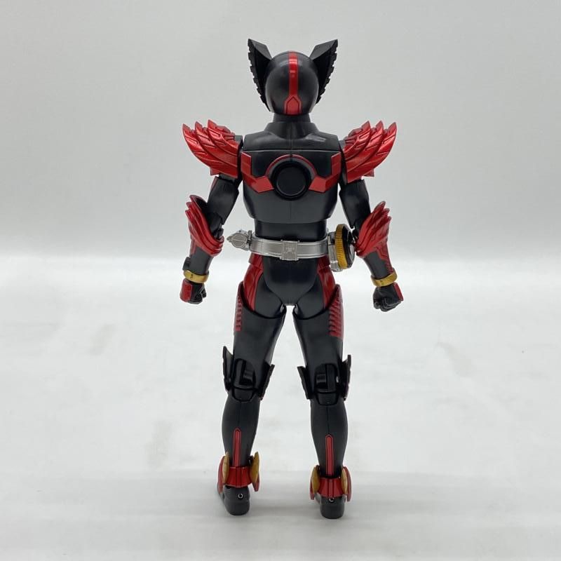 S.H.フィギュアーツ 真骨頂 仮面ライダーオーズ タジャドルコンボ 未開封 中古】開封)S.H.Figuarts (真骨彫製法) 仮面ライダーオーズ