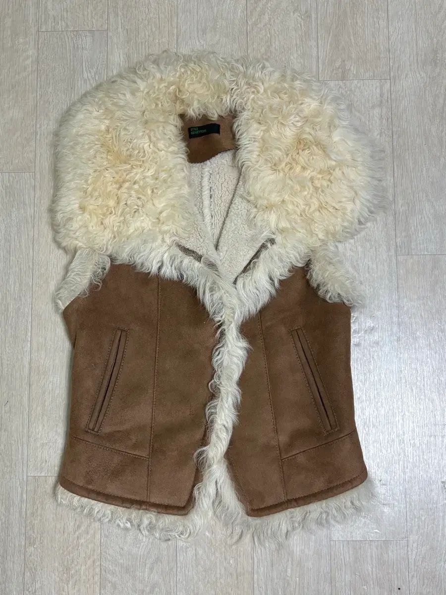 BENETTON ムートン シープスキン ベスト