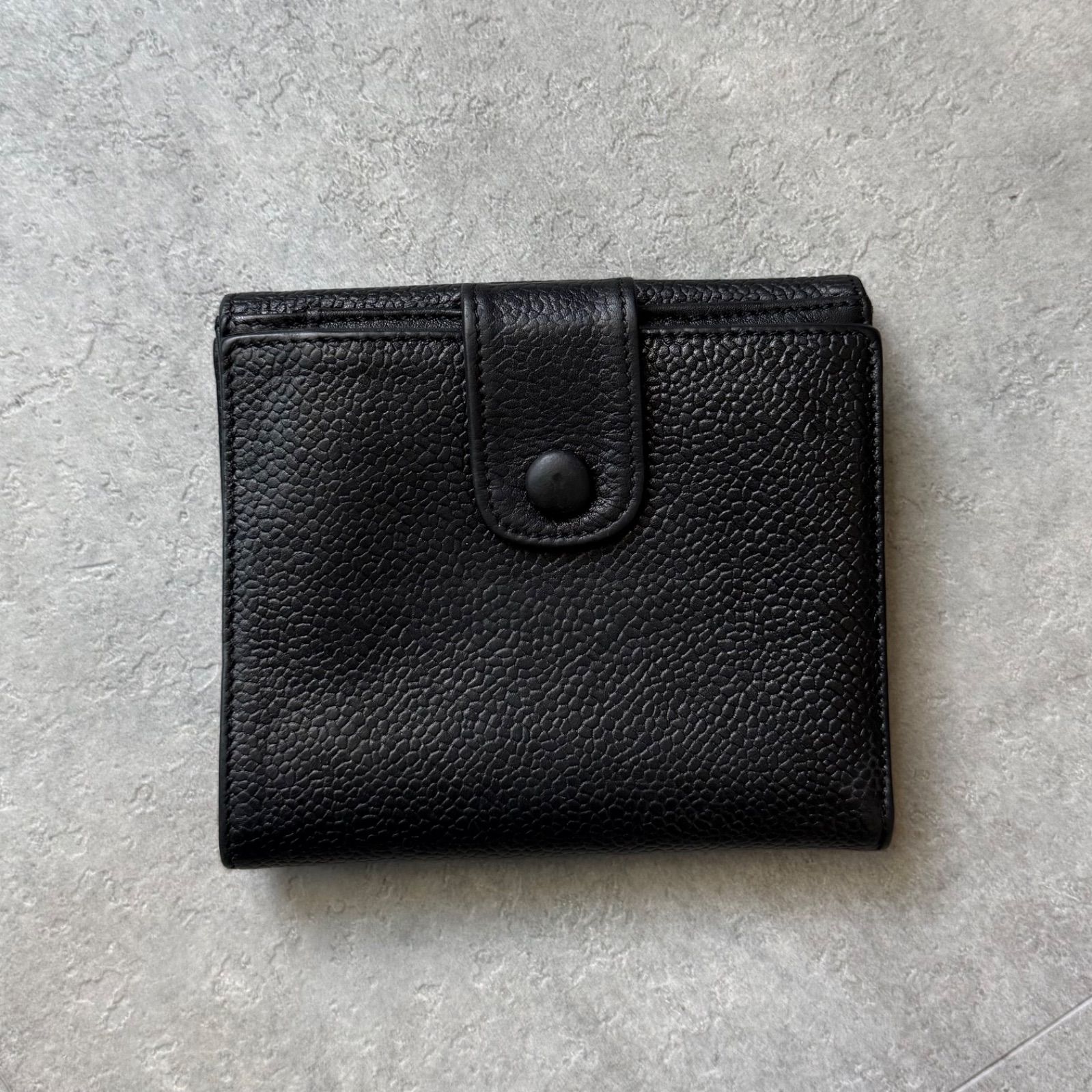 【良品】シャネル デカココ キャビアスキン 二つ折り財布 コンパクト 黒 レザー CHANEL シャネル デカココ Wホック キャビアスキン レザー 二つ折り