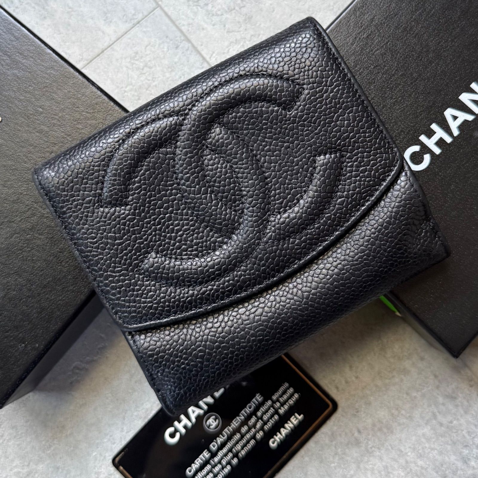 CHANEL シャネル デカココ Wホック キャビアスキン レザー 二つ折り