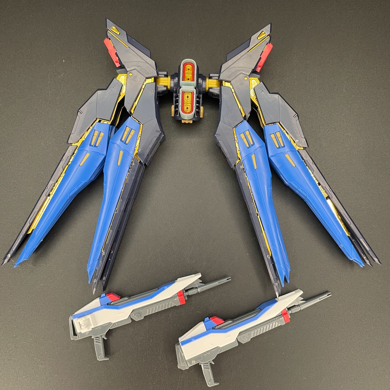 ガンプラ【未検品/ジャンク品、パーツ取り用、欠品、キズ多数、ほこり