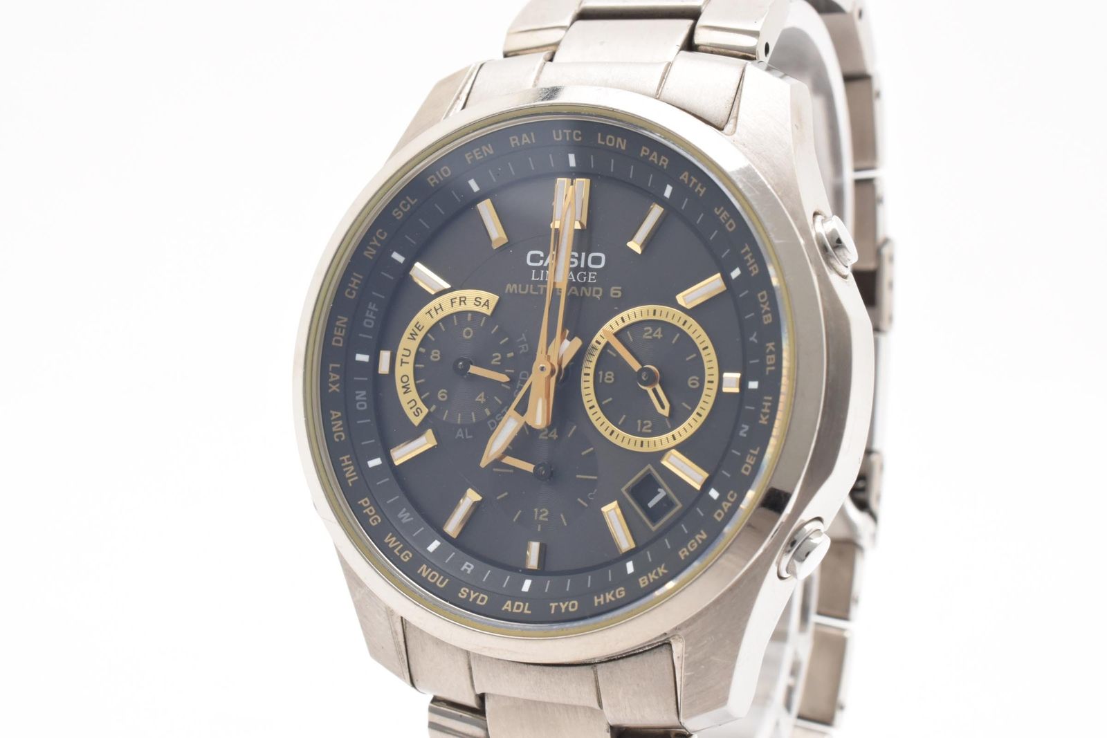 カシオ CASIO LINEAGE LIW-M610TDS 電波ソーラー 腕時計 リニエージ ブラック文字盤 チタン チタンブレス メンズ 10,800円