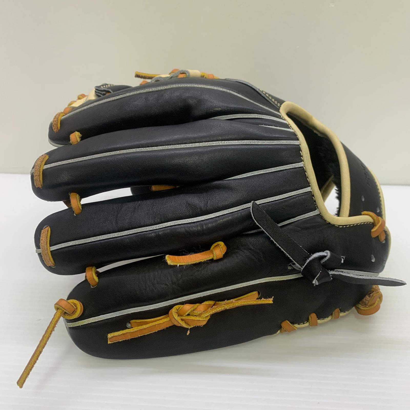 アトムズ ATOMS 軟式 大人 一般 内野手用 グローブ グラブ 右投げ 中古