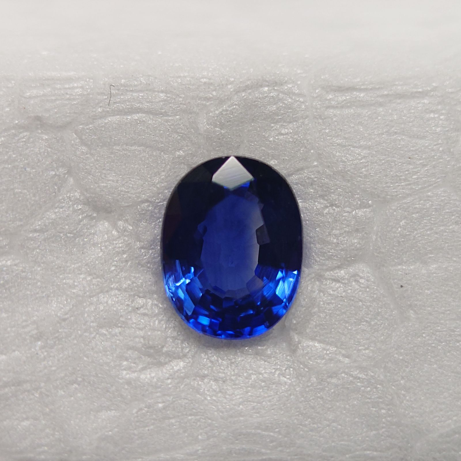 天然サファイア 0.43ct 約5.0mmｘ3.8mmｘ2.2ｍｍ ジュエリー外し s0016