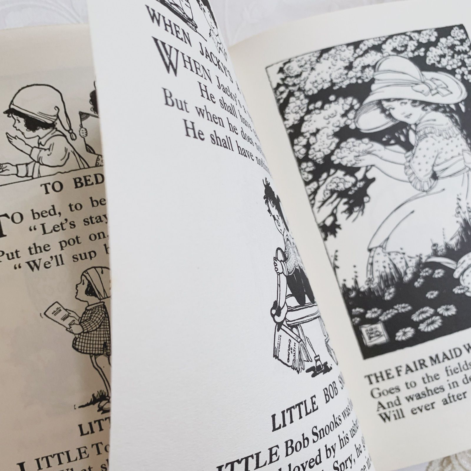 1985年 可愛い挿絵が添えられた詩絵本