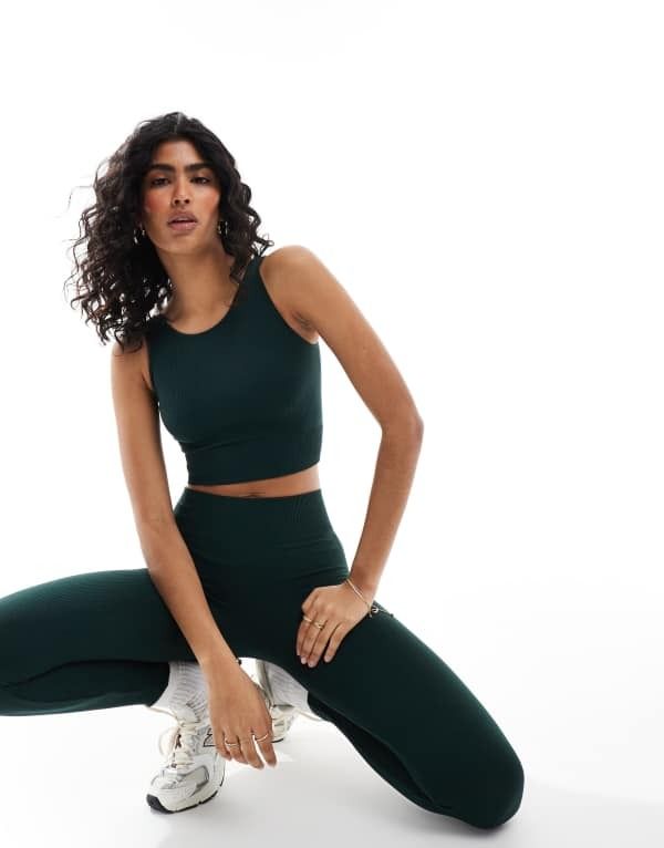 オンリー レディース トップス タンクトップ ONLY seamless top in dark green part of a set Scarab グリーン
