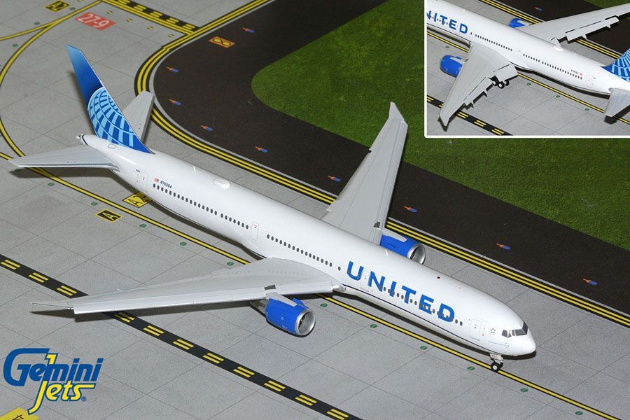 【G2UAL1445F】1/200 767-400ER ユナイテッド航空 N76064 スタンド付 19,404円