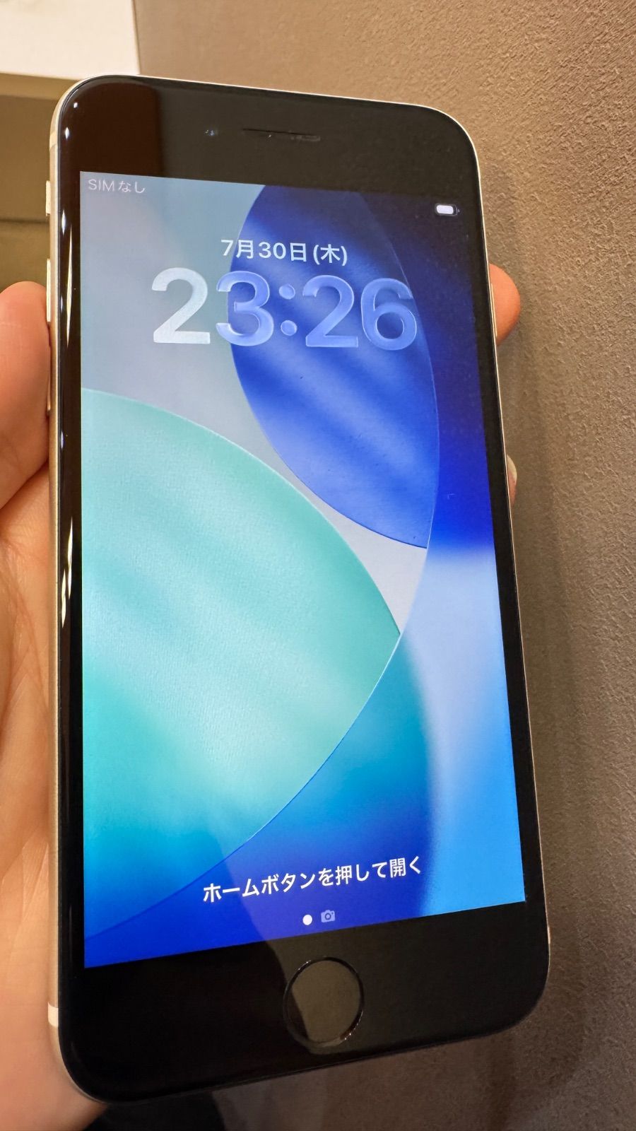 美品】iPhone SE 第3世代 64GB スターライト SIMフリー A2782 箱付き