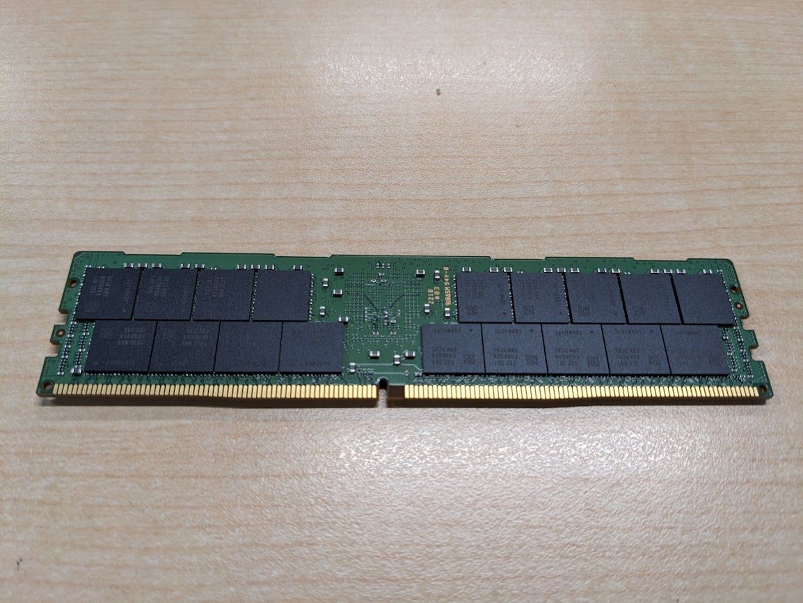 DDR4-3200 ECC Reg 128GB M393AAG40M32-CAE