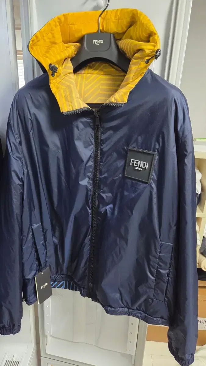 FENDI フェンディ リバーシブル ファーアウター 54サイズ(105 110) 新品 117,209円