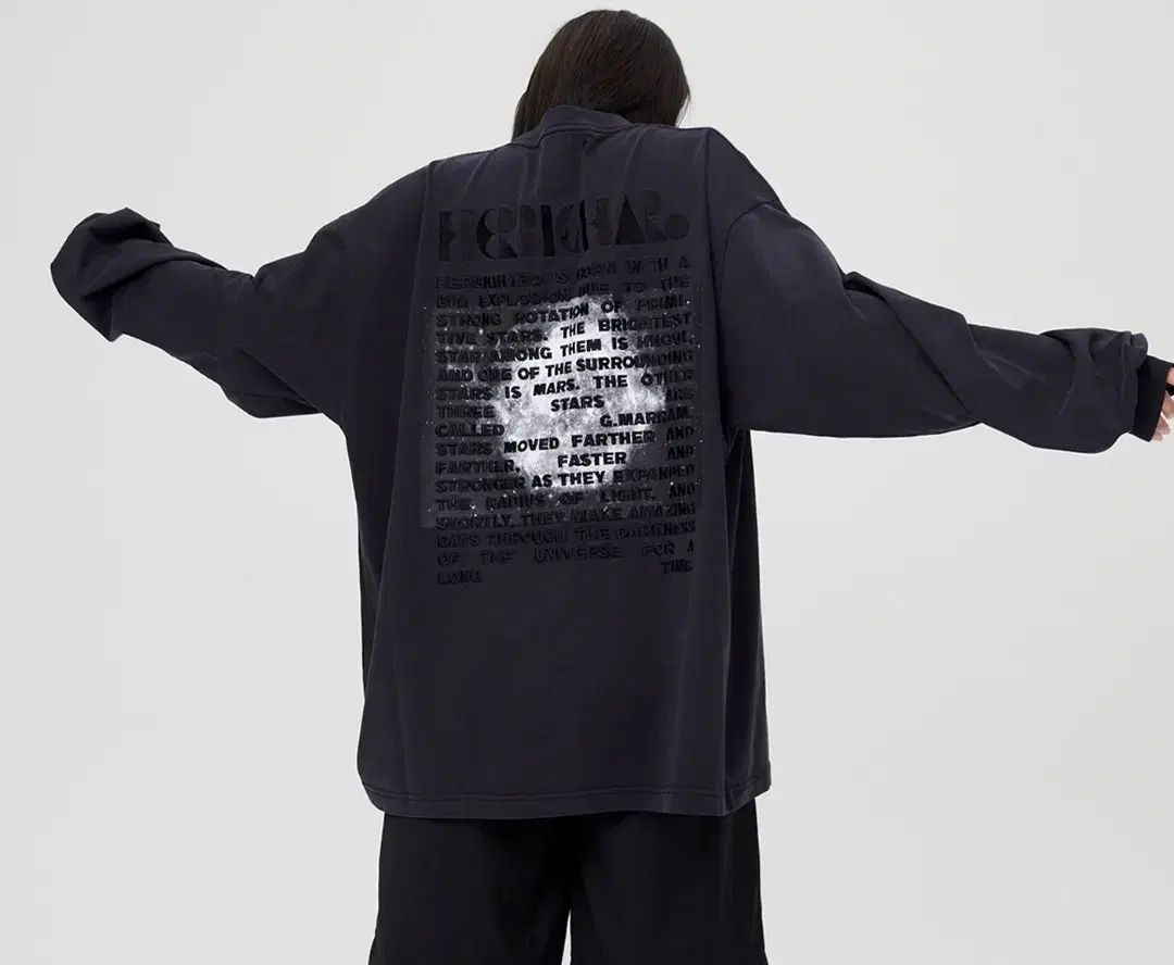 HERBIGHARO LONG SLEEVE TSHIRTPLANET