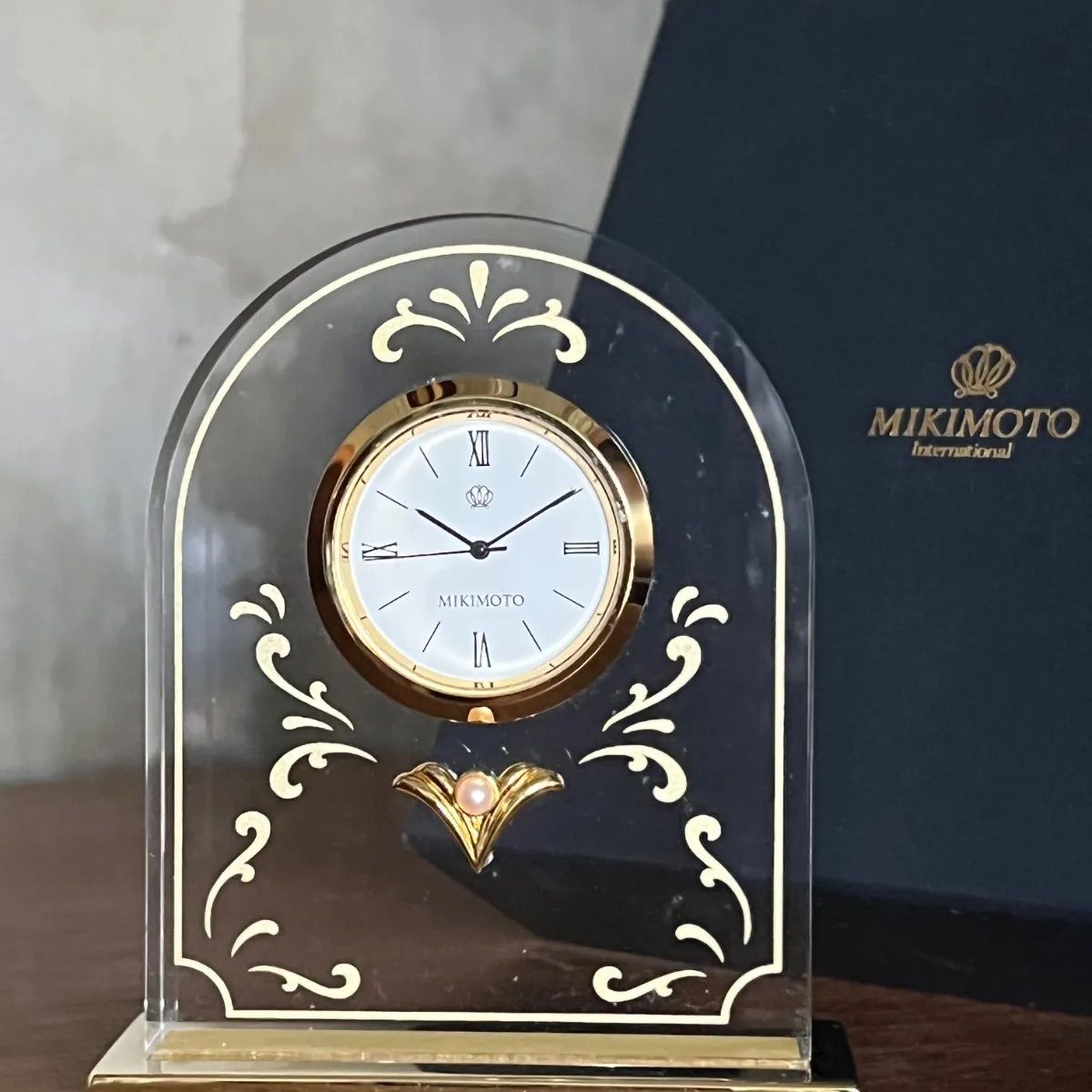 御木本　置き時計 MIKIMOTO（ミキモト）アーチ型 パール付き クオーツ置き時計 【公式通販】