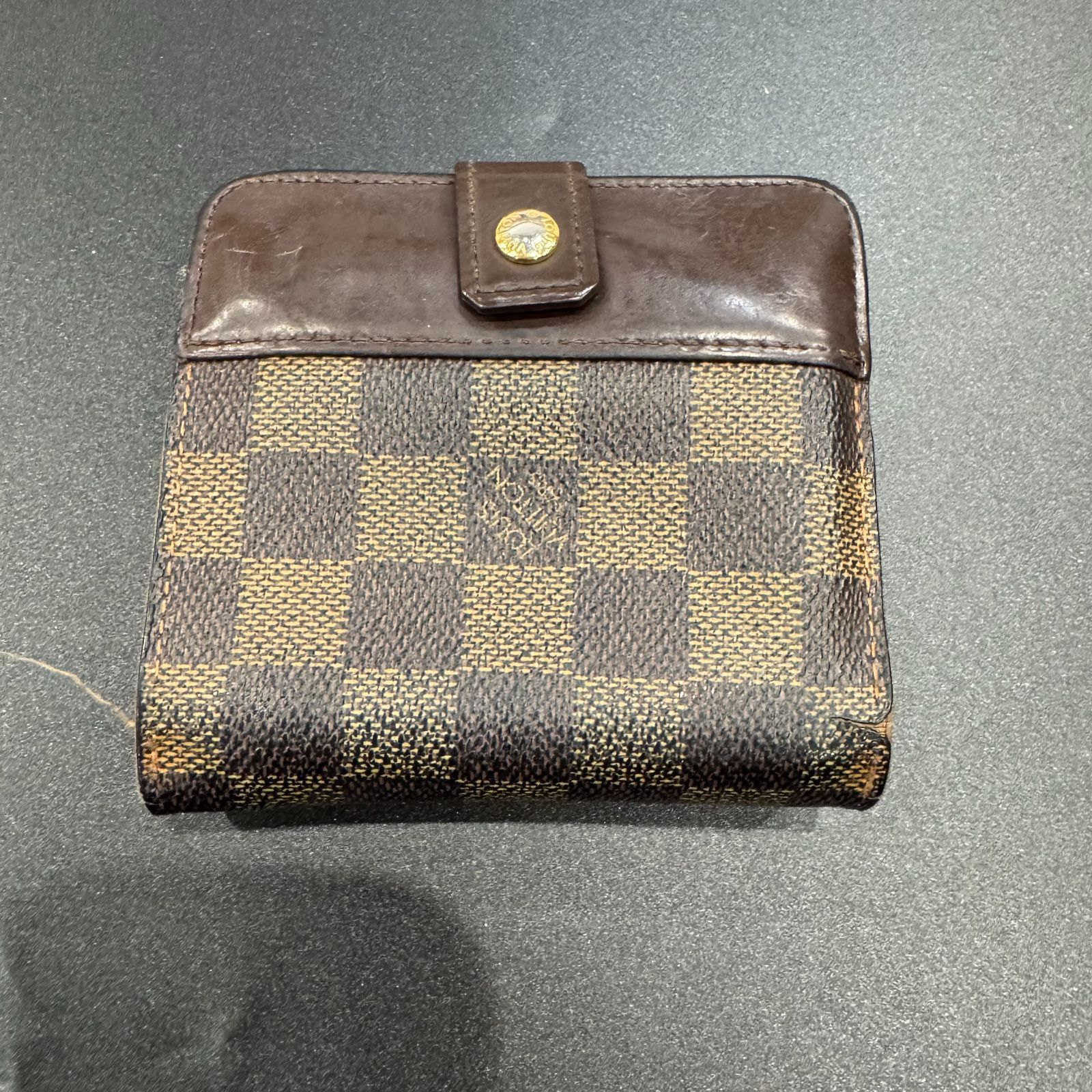 ルイヴィトン ダミエ コンパクトジップ B25033177 10,440円