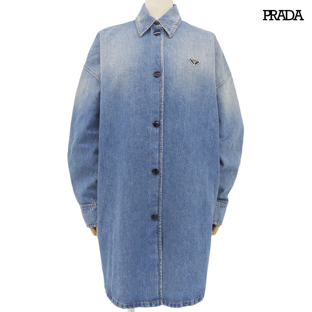 超美品 プラダ PRADA 2025年 CFC060 16PK トライアングル ロゴ プレート デニム シャツ サイズ38 ブルー 定価280500円 ハンガー付き レディース