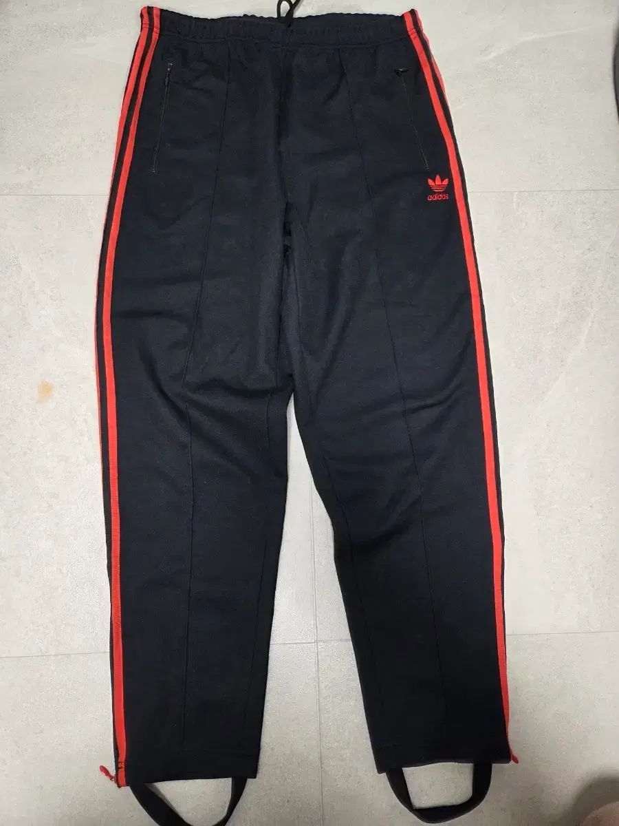 ヴィンテージ adidas オリジナルス バルゴリ ピンタック トラックパンツ 6,141円