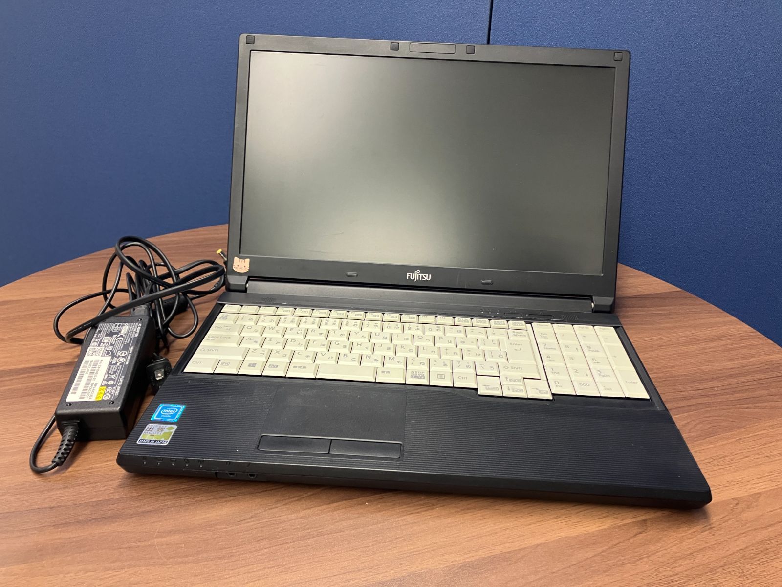富士通 LIFEBOOK A576/NX ジャンク 部品取り HDD・メモリなし AC付