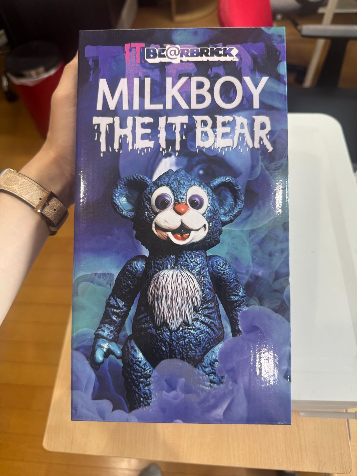 BE@RBRICK MILKBOY 400% ベアブリック　ミルクボーイ 新品未使用】 BE@RBRICK MILKBOY THE IT BEAR 400％＋100％ - メルカリ