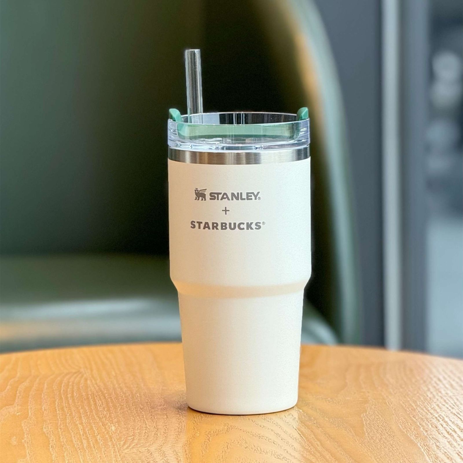 Starbucks タンブラー かっこいい スタバミニボトル 2026新発売