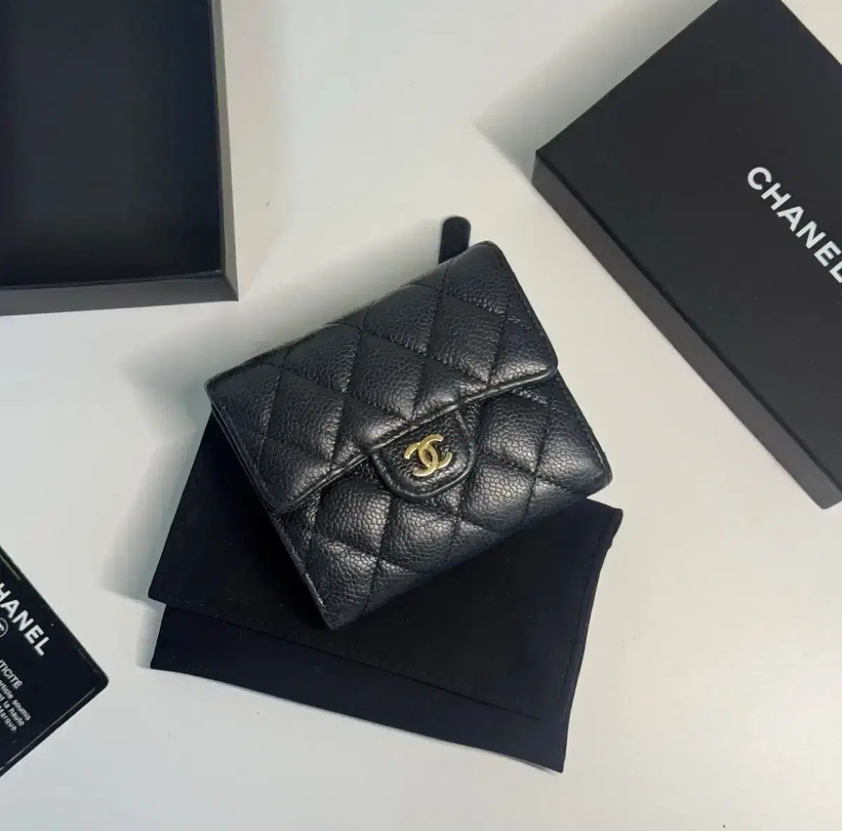 状態良し/ 正規品 CHANEL シャネル 3段二つ折り財布 ネイビー
