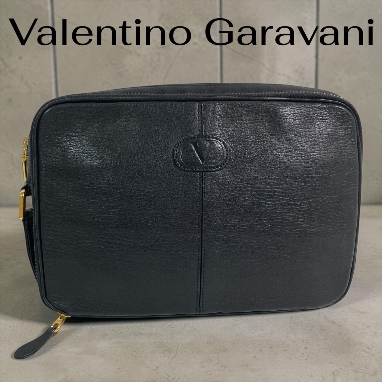 【美品】Valentino Garavani クラッチバッグ ブラック レザー セカンドバッグ