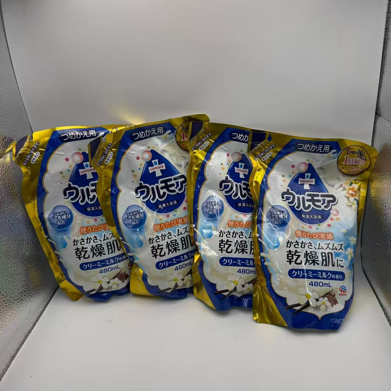 保湿入浴液ウルモア クリーミーミルク つめかえ 480mL×4袋セット