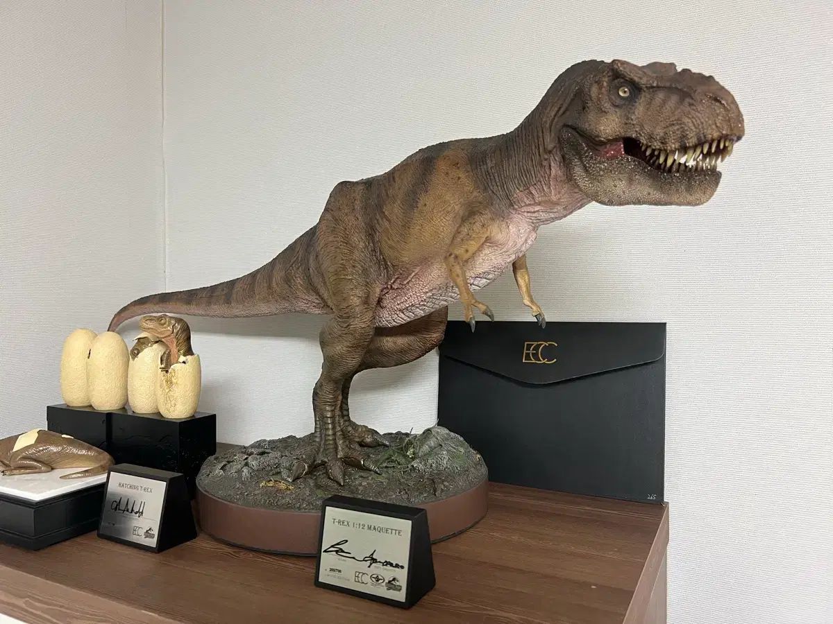 ECC ジュラシックパーク 1/12スケール TREX メカッ展示品