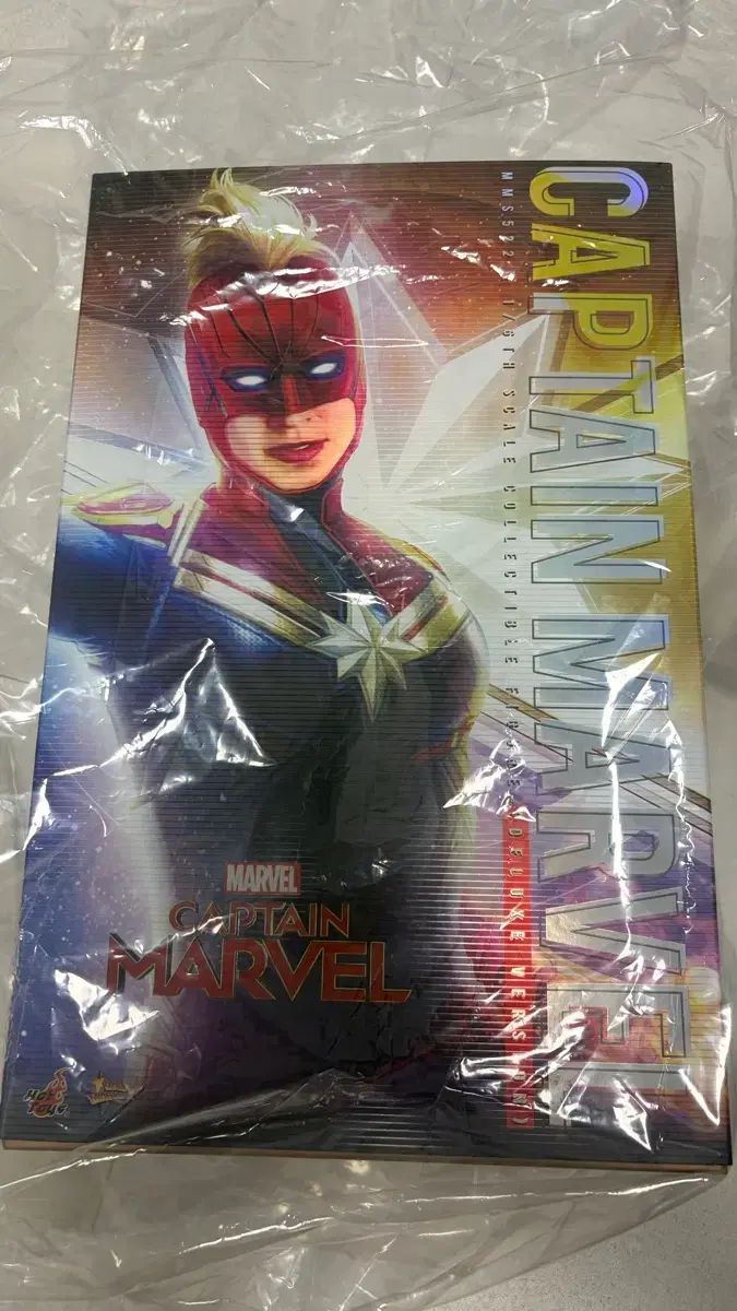 ホットトイズ キャプテン・マーベル デラックス