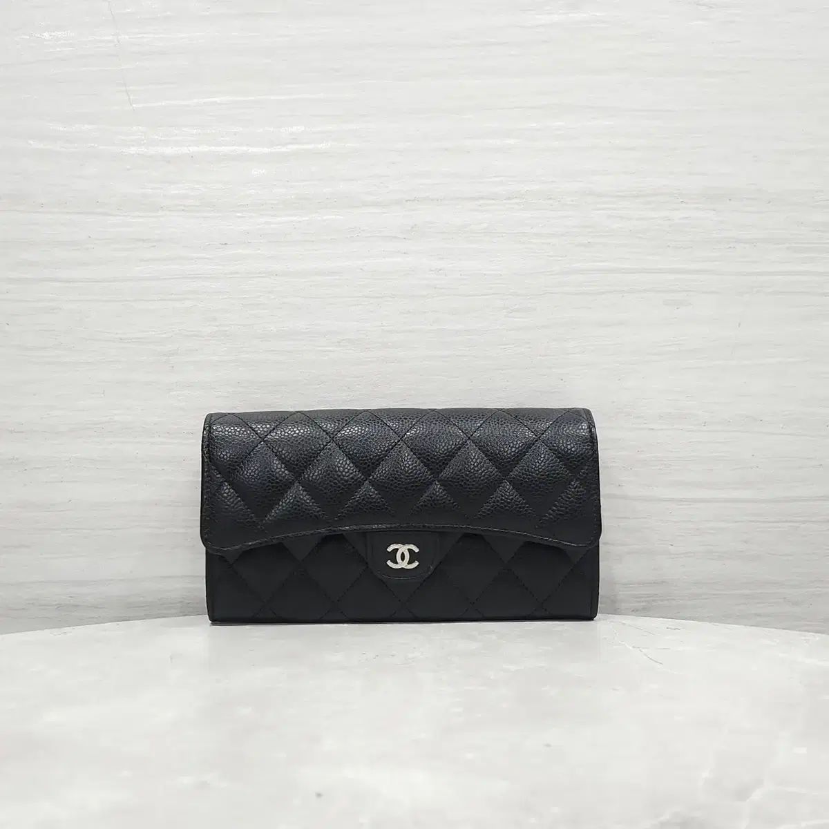CHANEL Classic ラブ スナップボタン 長財布 キャビア ブラック シルバー 付き AP0241