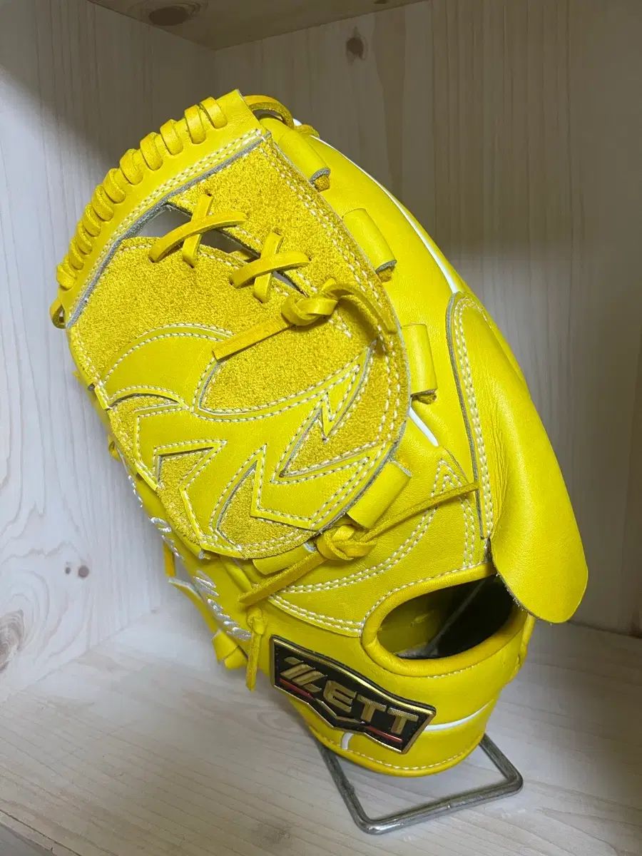 ゼット左投げ 投手用グローブ 新品 出品 63,029円