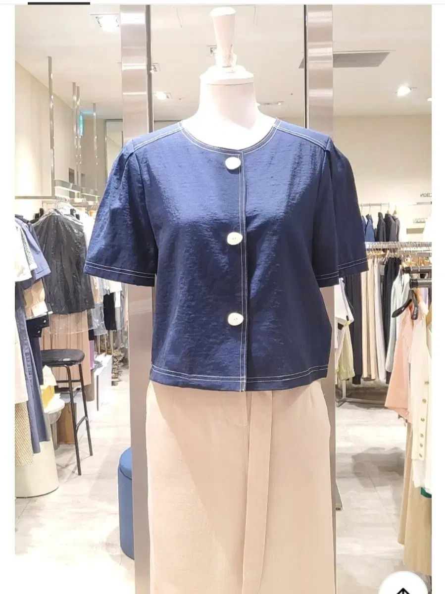 オンアンドオン ブラウス 7,118円