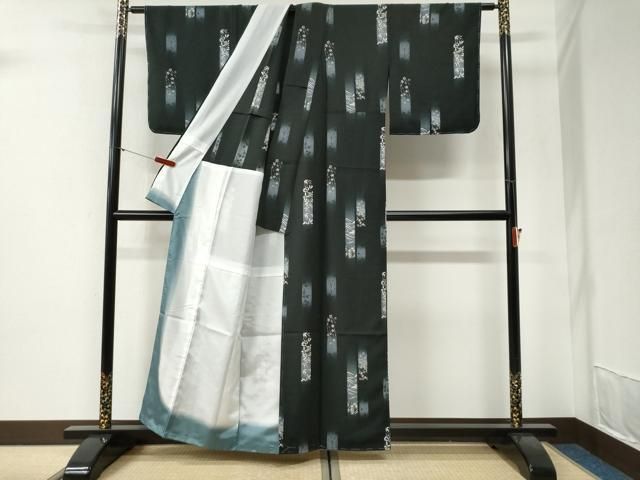 平和屋着物○小紋 胴抜き仕立て 霞草花文 黒地 洗える着物 未使用