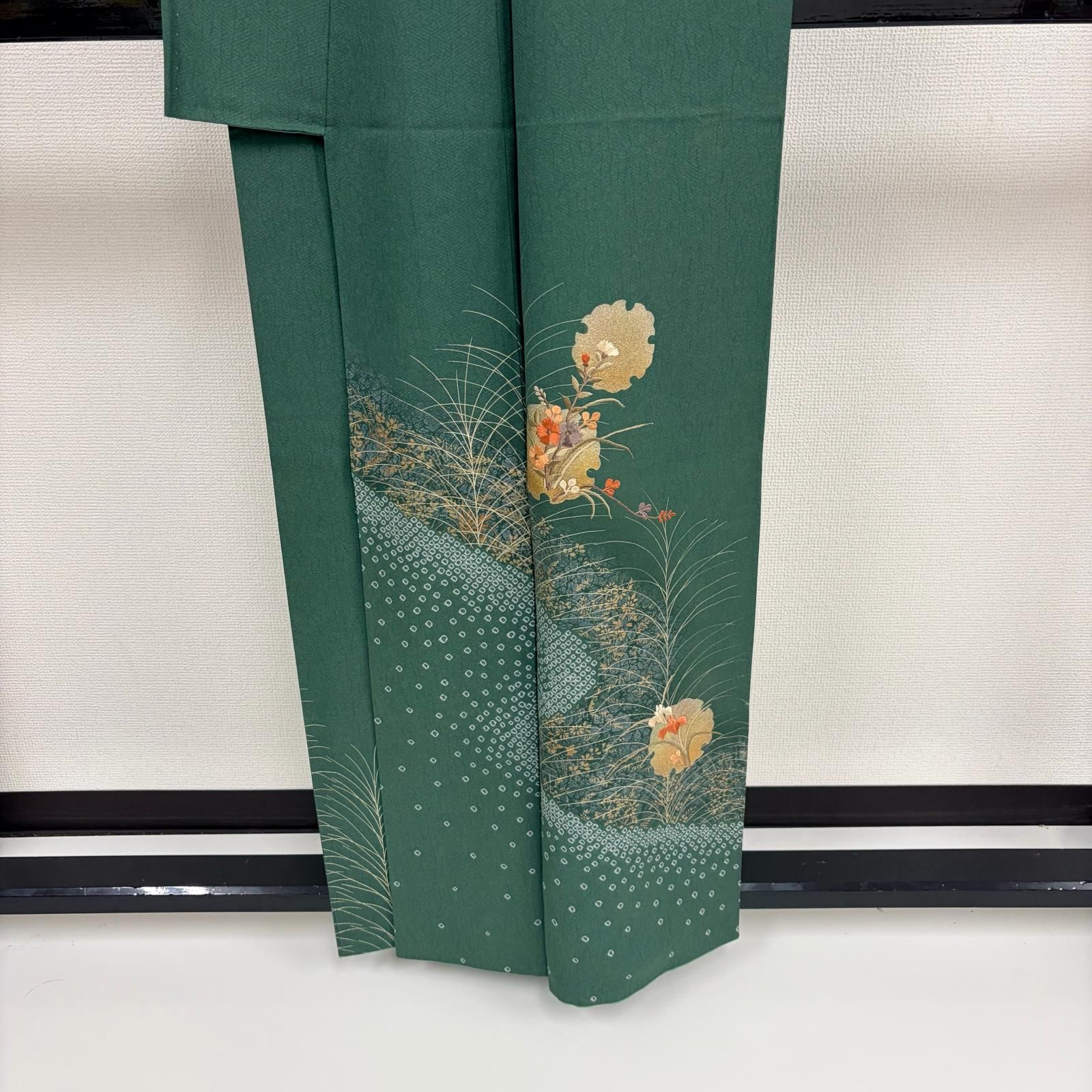 付け下げ 正絹 雪輪 花 刺繍 美しい染めの花 袷 着物 MK-9988 - メルカリ