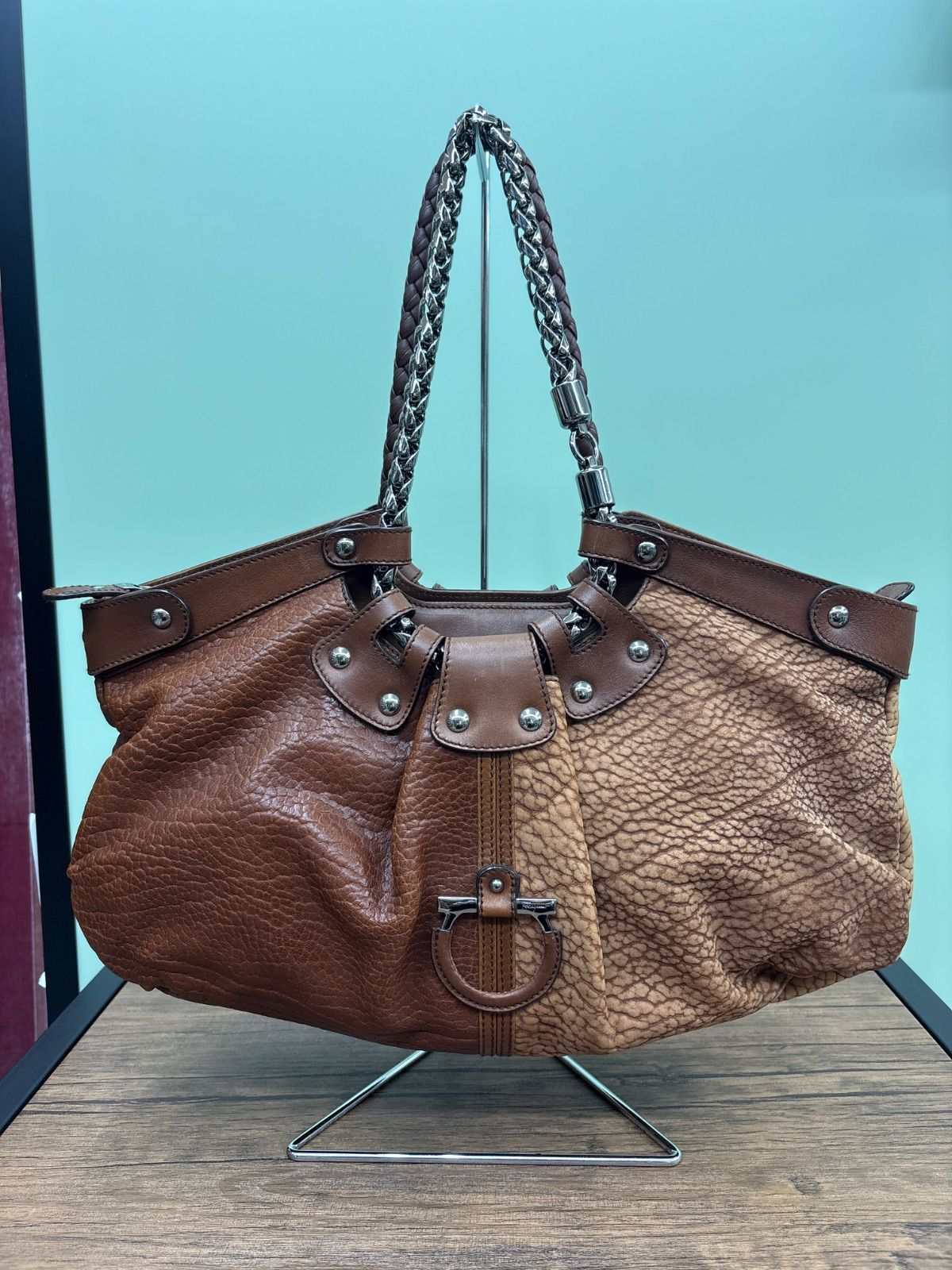 salvatore ferragamo サルヴァトーレフェラガモ チェーン セミショルダーバッグ レザー ブラウン 送料無料♪
