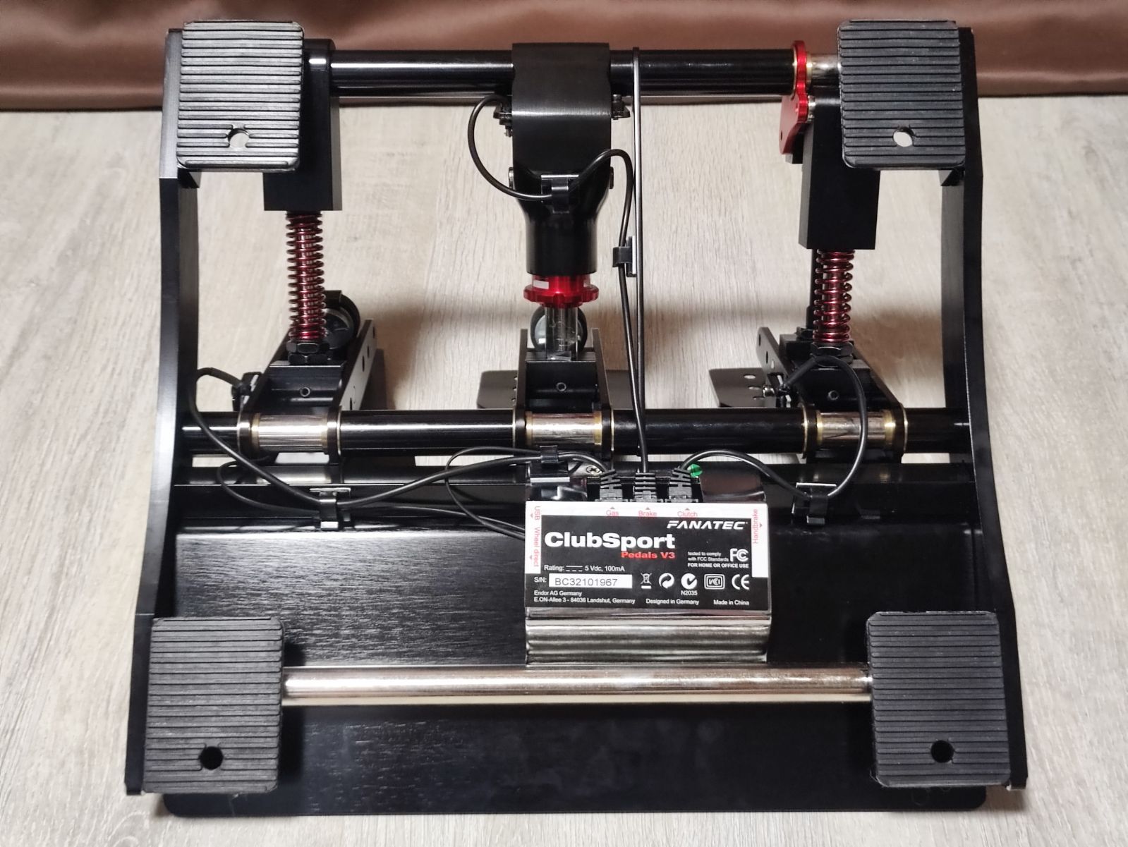 FANATEC ClubSport Pedals V3 ＋ Damper Kit【修理品】ハンコン - メルカリ