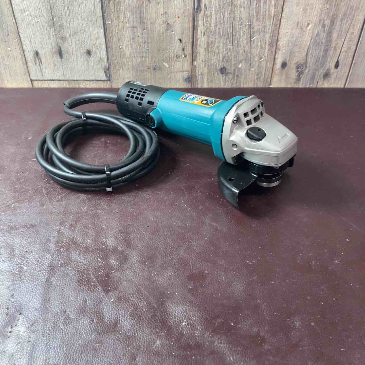 【中古品】マキタ(makita) 100mmディスクグラインダ 9533B【東大和店】