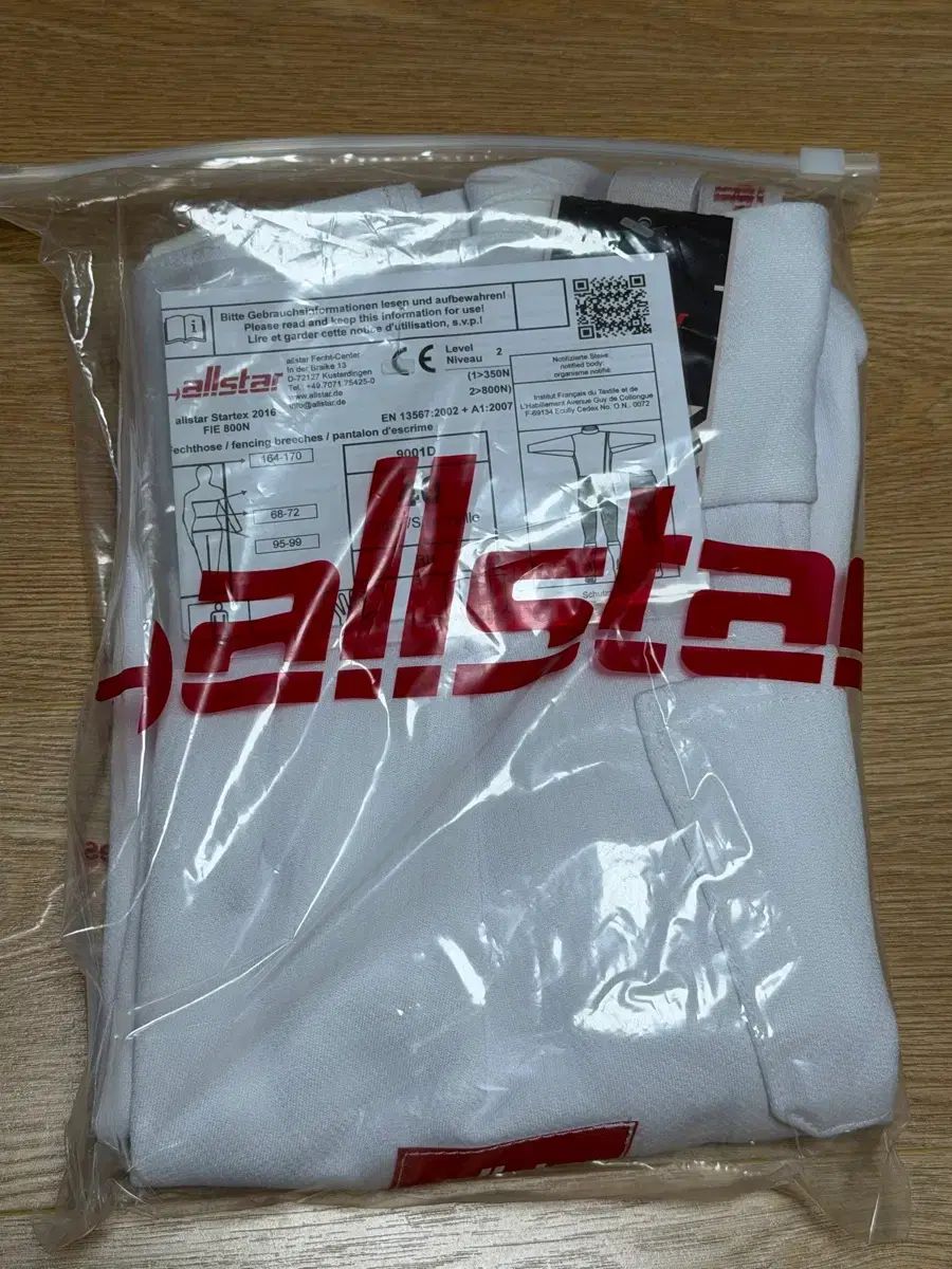 フェンシング アルファベットステッカー 右下 ボトムス 40 新品