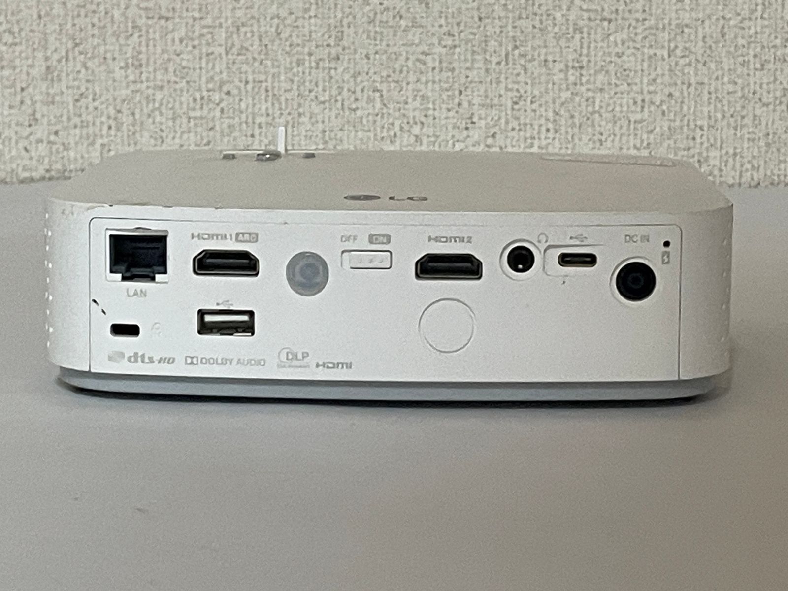 △ エルジー LG プロジェクター CineBeam PF50KS ホワイト フルHD